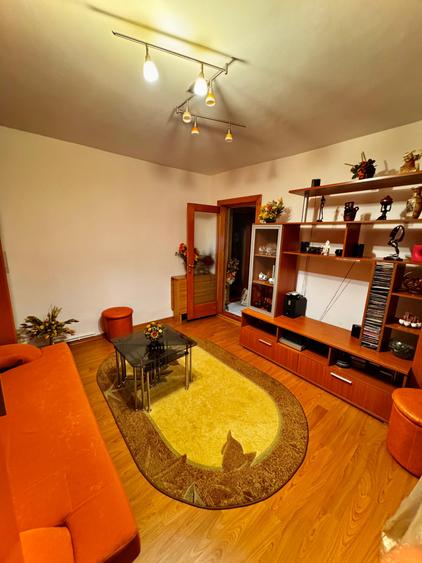 Apartament 3 camere-Zona Sud - etaj 2/4 - 47mp - 1