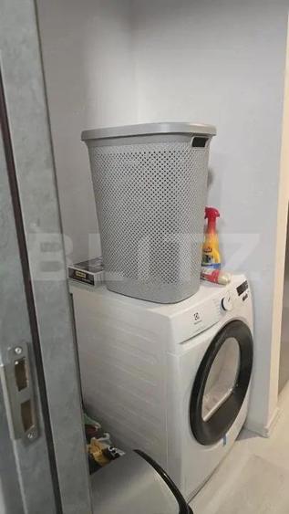 Apartament de vanzare, cu 4 camere, 78 mp, zona Micro17 - 6