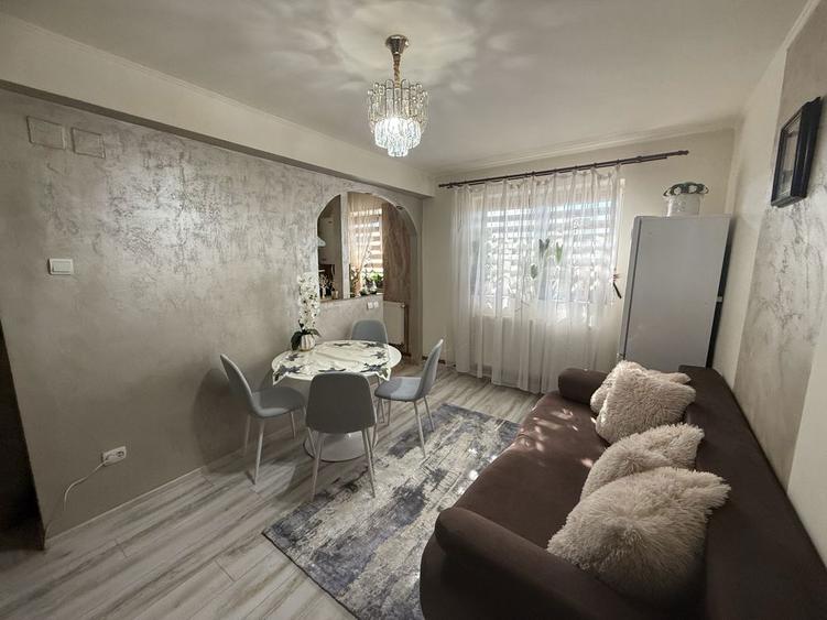 De Vanzare Apartament cu 2 camere - 2