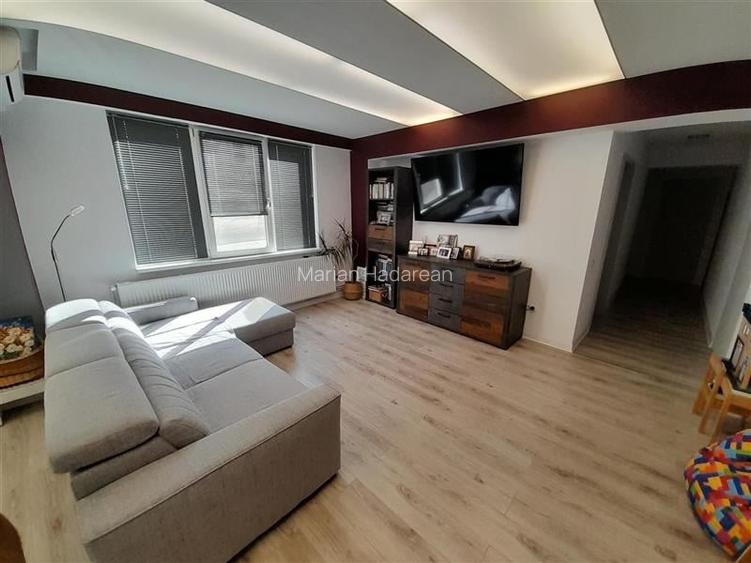 Vanzare apartament 3 camere Ultracentral zona Piata Mihai Viteazu, Cluj-Napoca Vanzare apartament 3 camere Ultracentral zona Piata Mihai Viteazu, Cluj-Napoca
