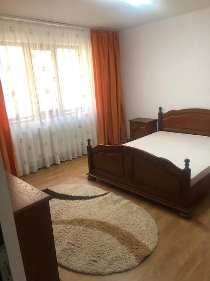 Garsoniera decomandata 40 mp - zona Dacia,parter - 1.700 lei/luna (Cod E2+E7) - 1