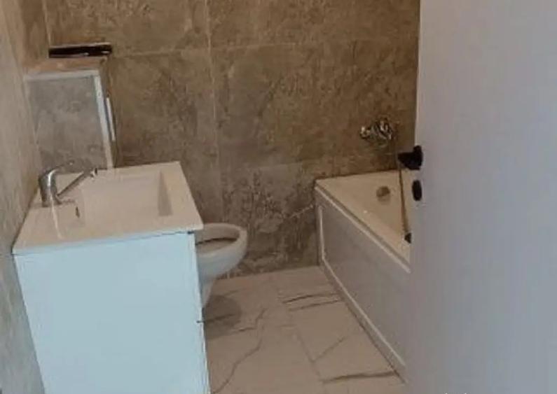 Casa Parter! 3 dorm.+2 bai+2 parcari ! Aproape de centura... - 8