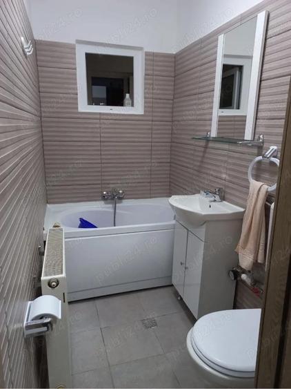 Inchiriez garsoniera - 12