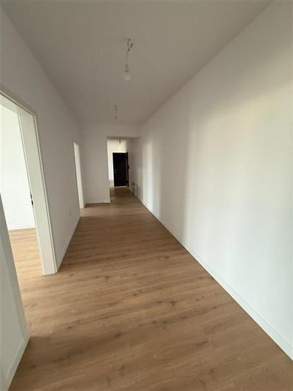 Exclusivitate, Apartament 4 camere-98 mp utili, Zona Tractorul, Brasov - 15