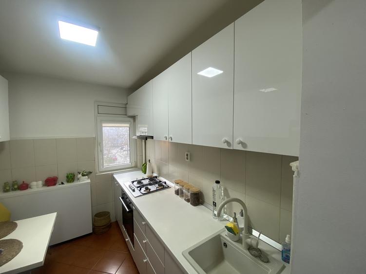 Apartament cu 2 camere semidecomandat în Titan