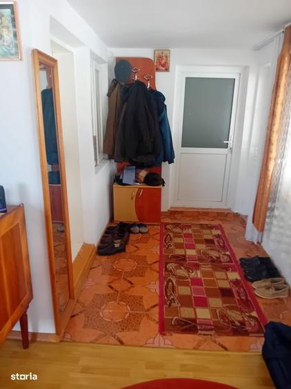 Casa + 5000 mp in Girov la 10 km de Piatra Neamt. - 5