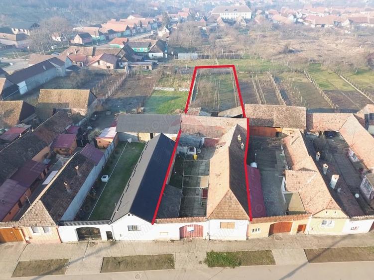 Casa saseasca 3 camere si 1400 mp teren in Brateiu - jud. Sibiu - 16