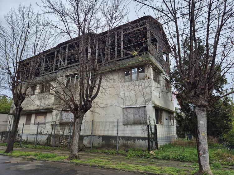 Vila A.I.Cuza Eforie Sud P+1+M 200m de mare - 8