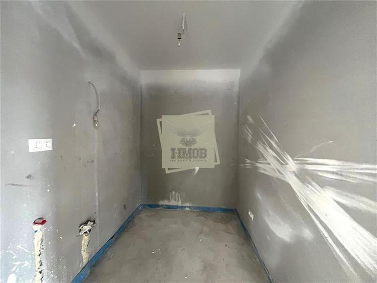 Spatiu comercial 15 euro/mp cu vitrina stradala 12 ml 2 parcari - 5