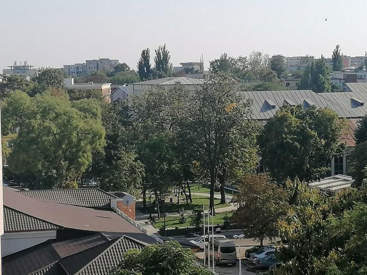 2 camere decomandate centru - 1