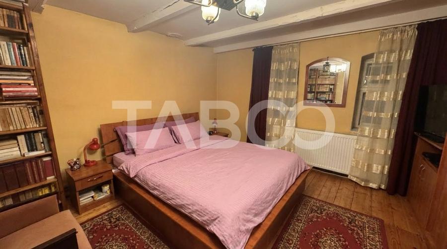 Casa de vanzare cu curte spatioasa loc relaxare si gradina Cornatel - 7