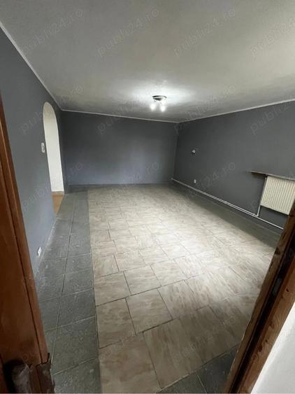 inchiriez casa 4 camere singur in curte in Doamna Ghica - 1