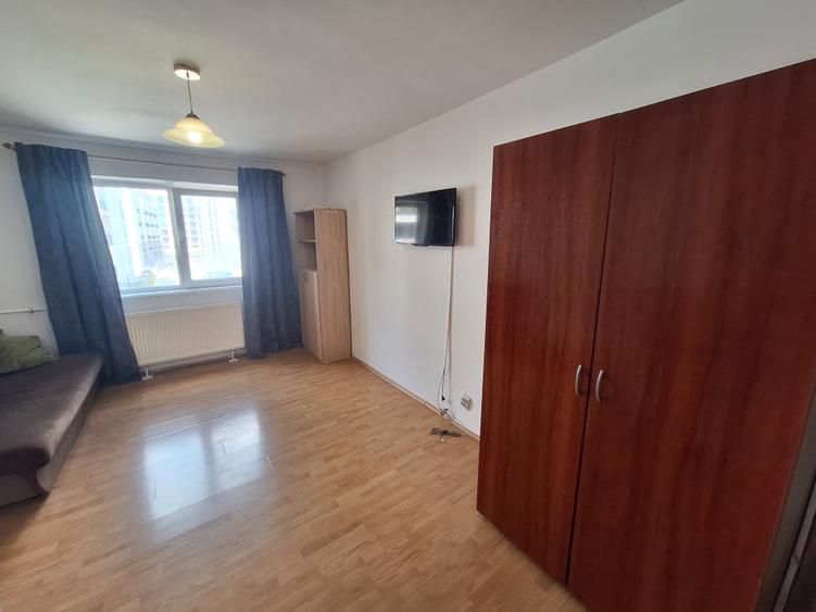 200 euro!!! Garsoniera Et 2 Zona Aradului-OMV - 2