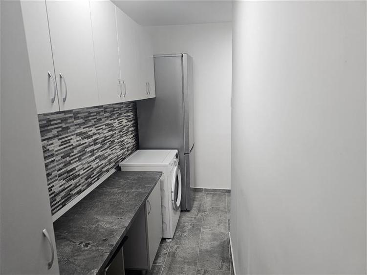 Resita, Garsoniera, Renovata, Mobilata+Utilata, Et. 2, Micro 4 - 18