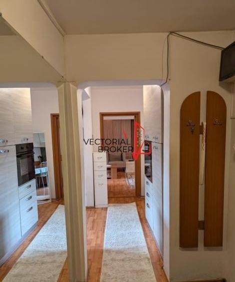 Calea Mosilor,  et.4/8, la 8 min de metrou OBOR - 12