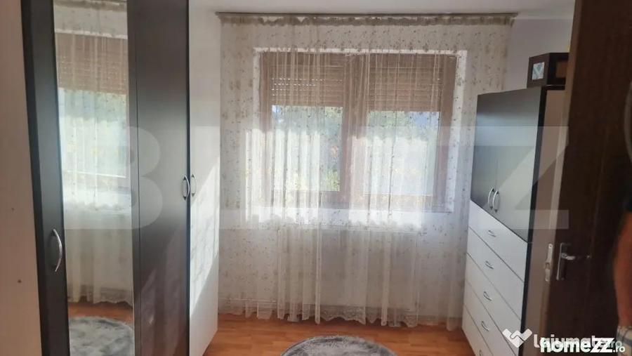Casa-VILA deosebita ,mobilata +LIVADA - 10