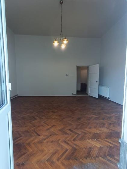 Proprietar inchiriez spatiu pentru birou in Timisoara, Piata Unirii - 7