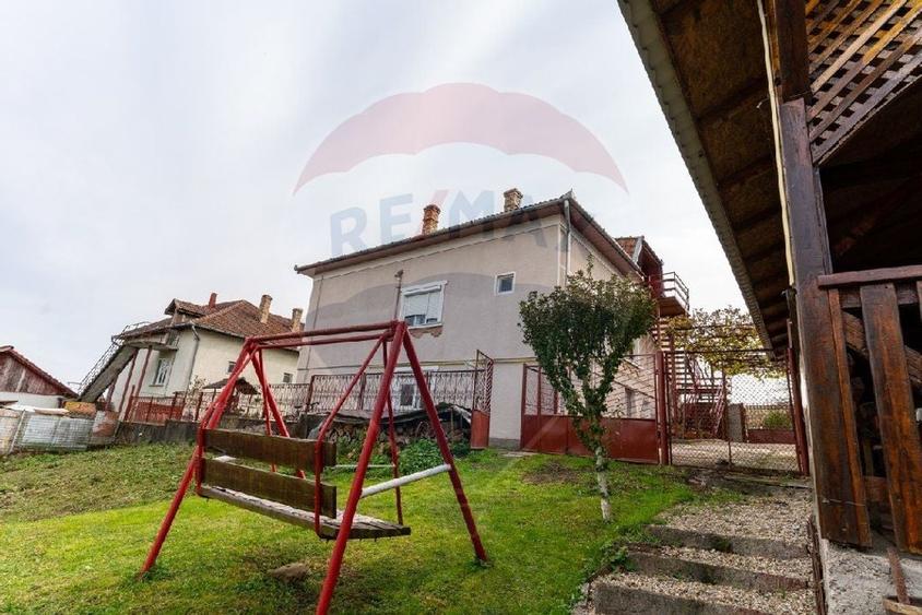 Casă / Vilă de vânzare in Cristur jud.Hunedoara - 1