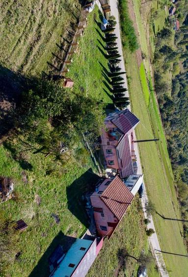 Vand 2 case la cheie cu toate utilitatile. Pret FIXXX 70000 - 3