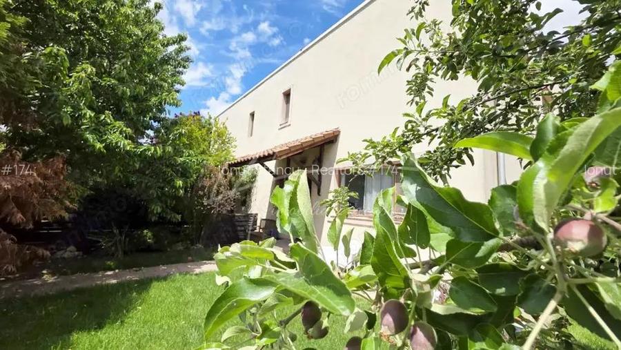 Green City. Casa frumoasa, gradina si liniste de vanzare Green City. Casa frumoasa, gradina si liniste de vanzare