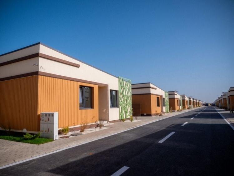 Casa individuala, 4 camere, Cu panouri si pompa de caldura, Mobilata - 6