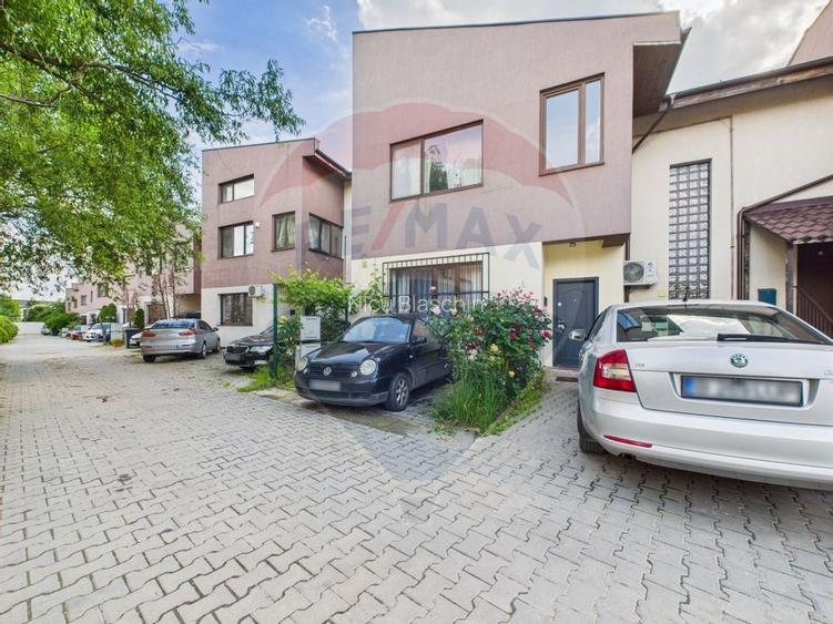 Casa tip duplex de vanzare, Cartierul Latin, Prelungirea Ghencea