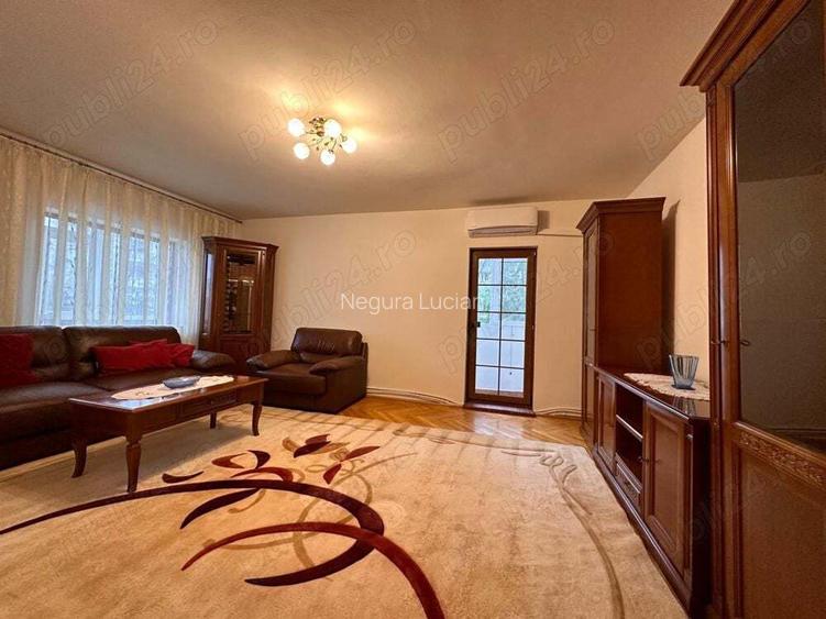 De vanzare apartament 3 camere Arcu la blocurile tip vila