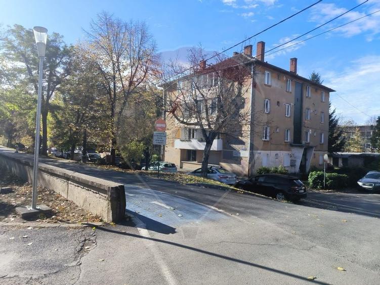 Inchiriere apartament 2 camere - Central, vedere la Mures, etaj 1 - 13