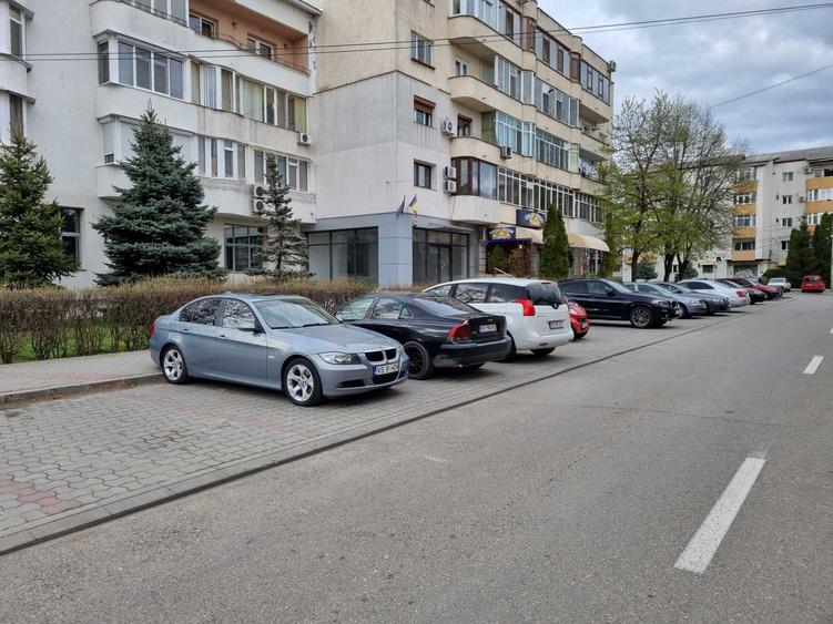 Inchiriez spatiu comercial - 1