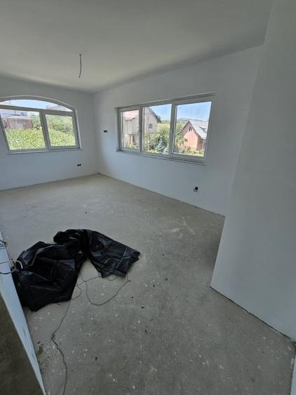 Casa individuala,  130 mp ,  teren 380 mp, zona Dezmir - 13