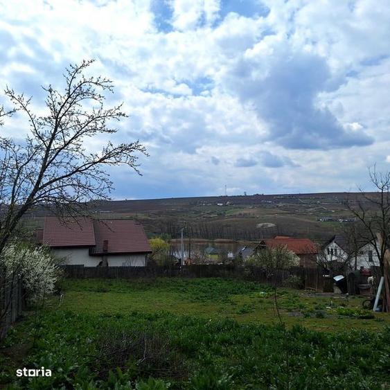 Teren de 1046 mp, în Aroneanu