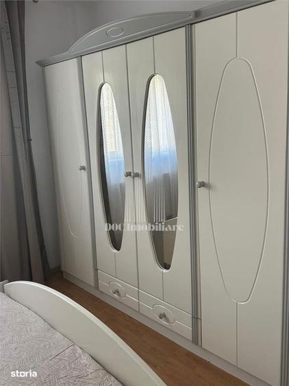 Apartament cu 2 camere semidecomandat, mobilat în Polonă