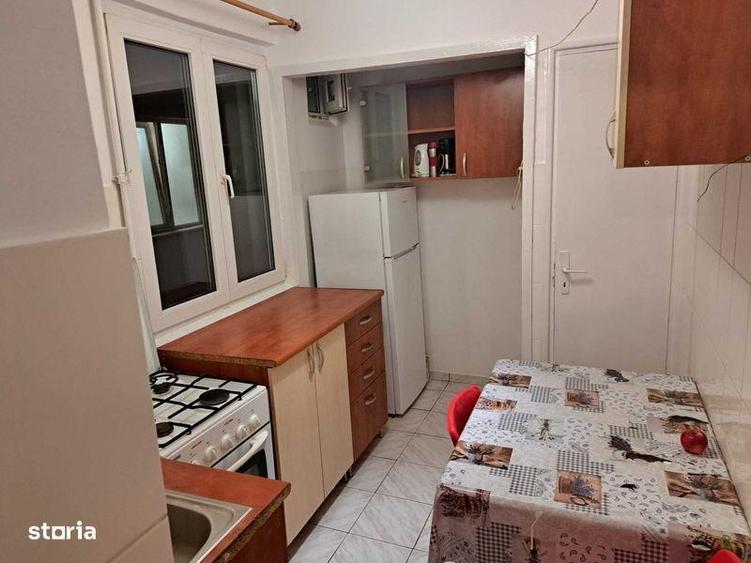 Apartament cu 2 camere decomandat în Cantemir