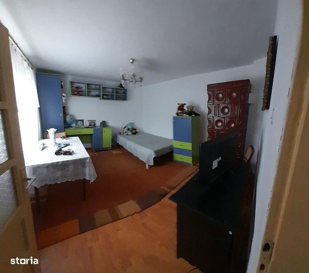Casă cu 4 camere cu Teren 1760 Mp în Măldăeni
