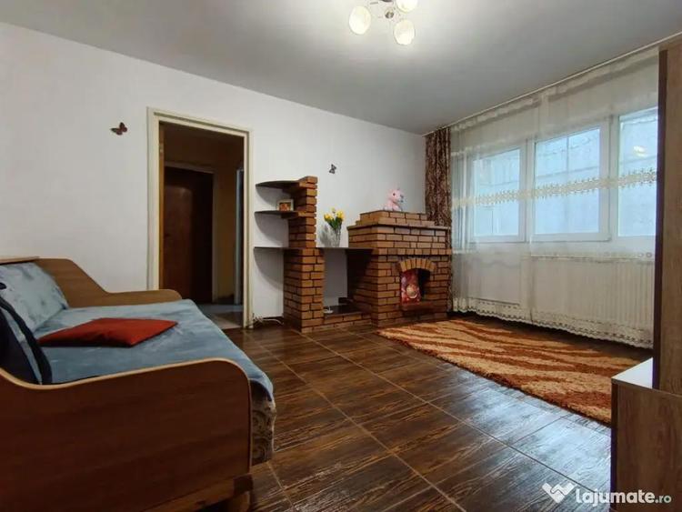 Apartament cu 2 camere semidecomandat în Central