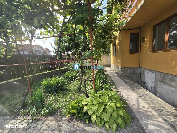 Casă cu 4 camere în Sâmbăta de Jos