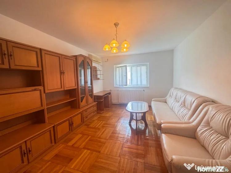 Apartament cu 3 camere decomandat în Tomis III