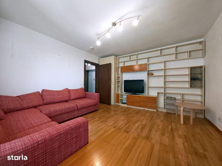 Apartament cu 3 camere semidecomandat în Titan