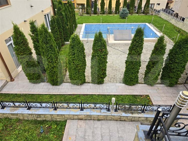Casă individuală cu 7 camere cu Piscina în Andrei Mureșanu