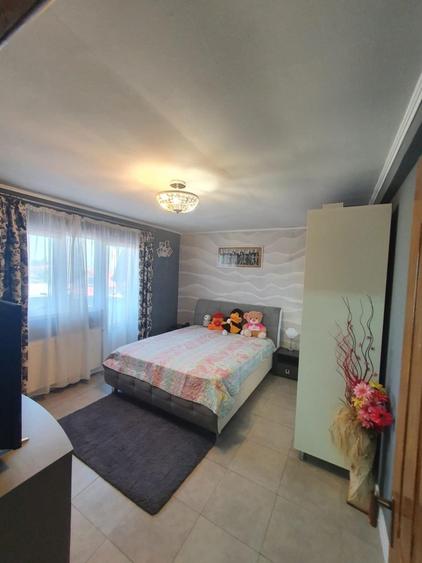 Apartament cu 3 camere decomandat, mobilat în Chiajna