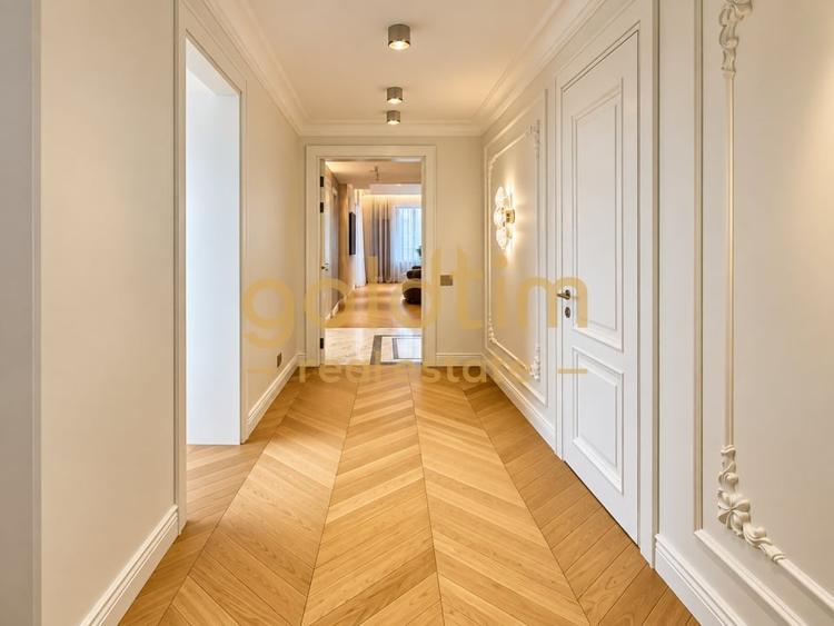 Apartament cu 5 camere semidecomandat, mobilat în Herăstrău