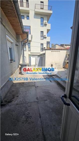Casă cu 6 camere cu Teren 186 Mp în Vatra Luminoasă