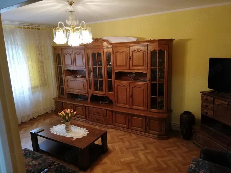 Apartament cu 3 camere decomandat în Ultracentral