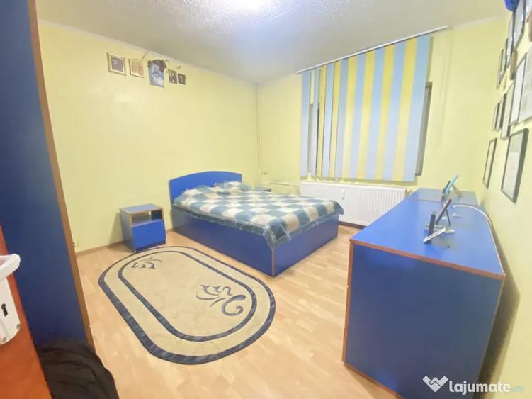 Apartament cu 3 camere decomandat în 13 Septembrie