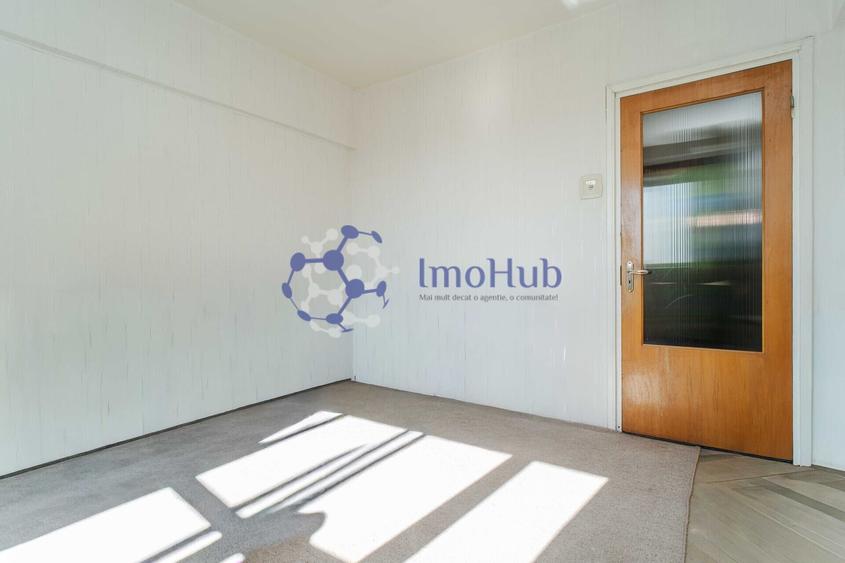Apartament cu 4 camere semidecomandat în Arcu