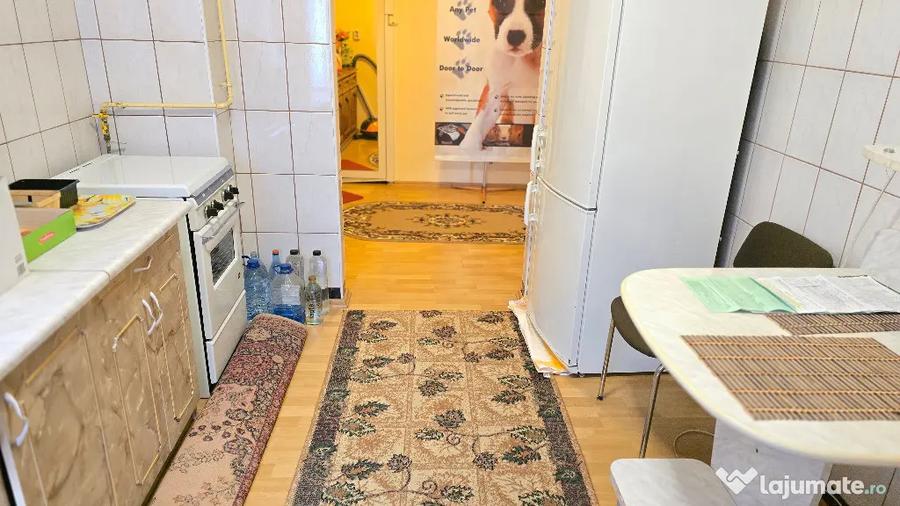Garsonieră decomandată în Central
