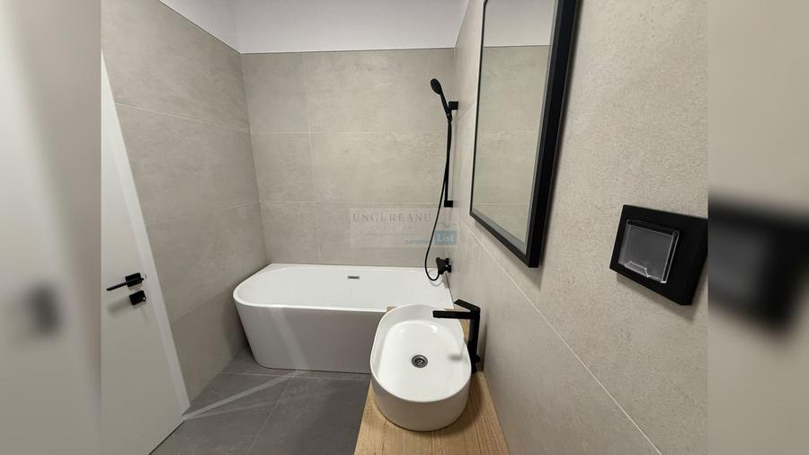 Apartament cu 2 camere decomandat, mobilat în Florești