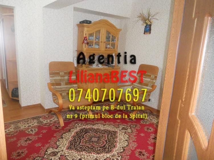 Apartament cu 4 camere decomandat în Central
