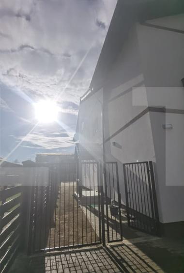 Duplex cu 4 camere cu Canalizare în Giroc