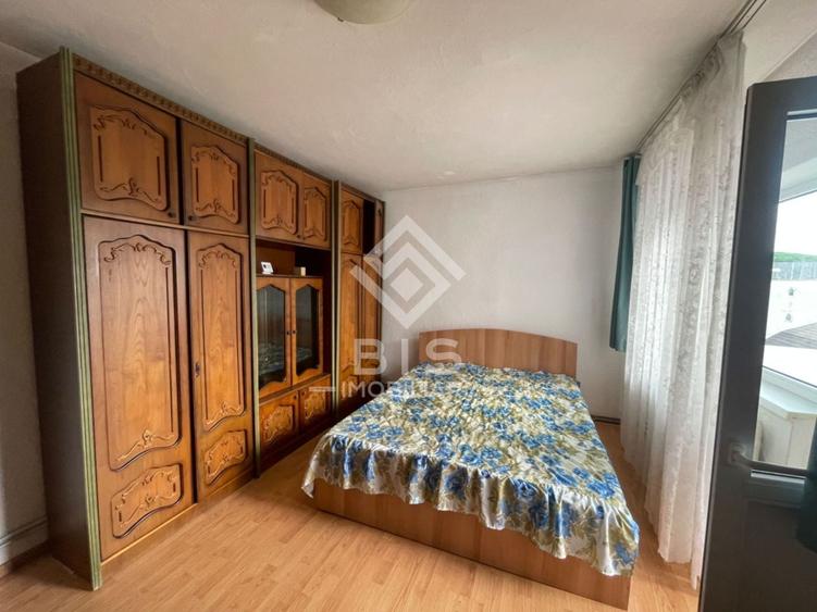 Apartament cu 3 camere decomandat, mobilat în Central